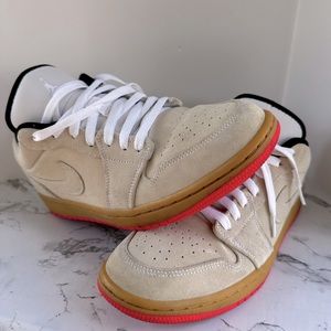 Jordan 1 Low  - White Gum Hyper Pink